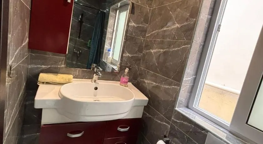 Sliema Comfort Retreat Quiet 1 Bedroom for 4 people with Self CheckIn - Image 1