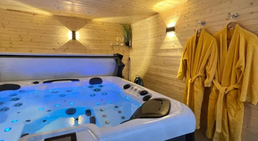 Les suites de Stanislas jacuzzi & spa - Image 1