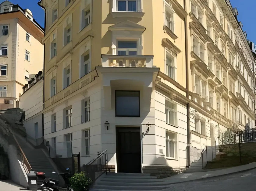 Spa Hotel Schlosspark - Image 1