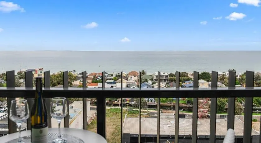Sails by the Bay - Ocean Views - Wi-Fi - Netflix - Image 1