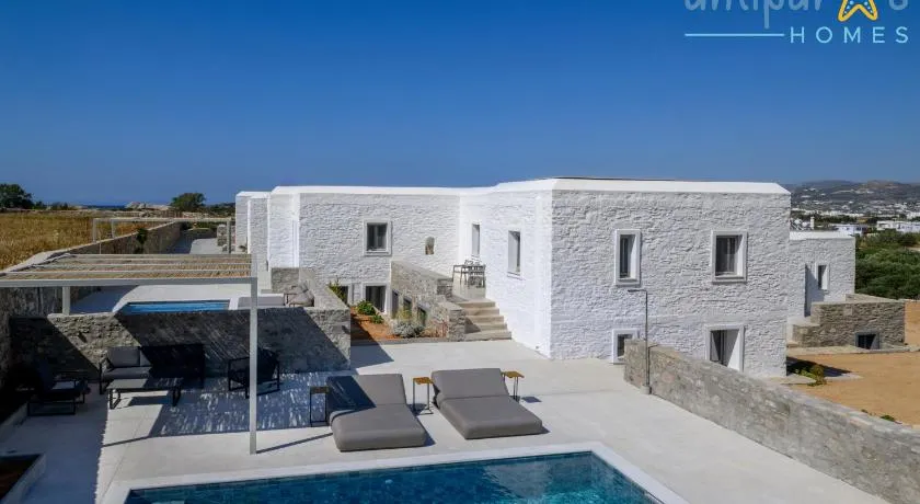 Antiparos Homes - Image 1