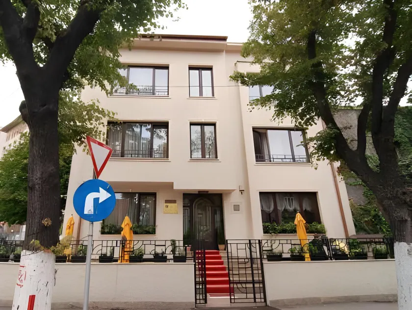 Vila Paris Boutique Hotel - Image 1