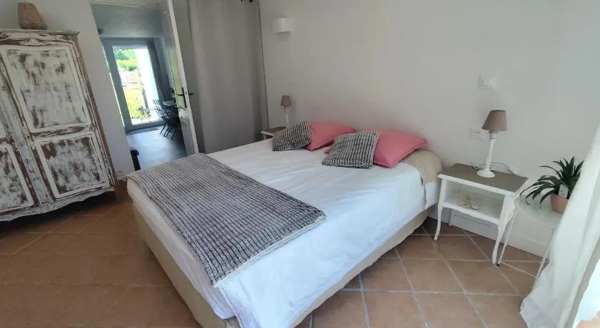 appartement cosy entier et parking privé sur place a 5min de lille et 10 min du Stade Pierre Mauroy - Image 1