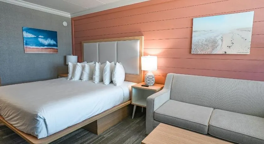 Spray Beach Oceanfront Hotel - Image 1