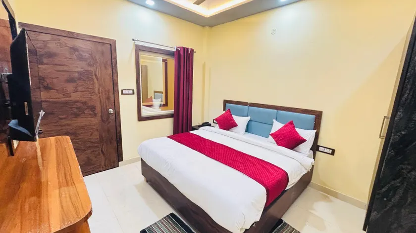 AL Taj Hotel Agra - Image 1