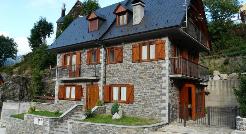 Charming Chalet in Viella, Mountain View - Image 1