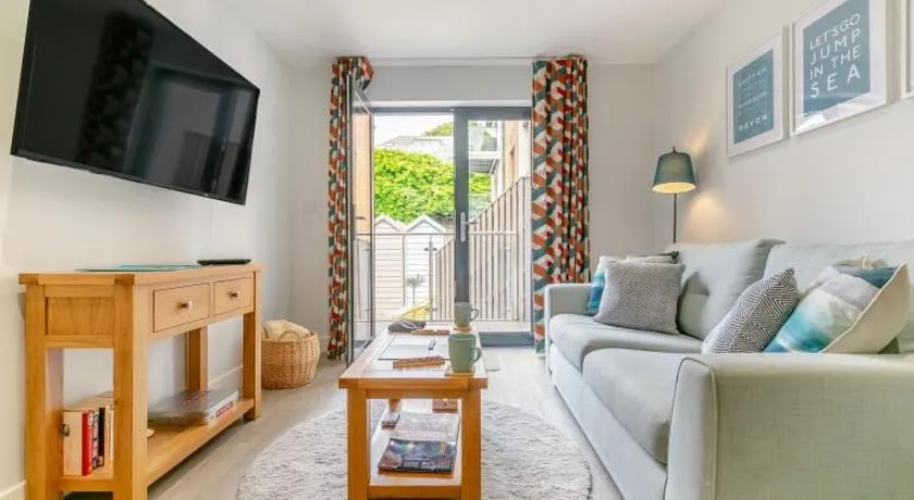 2 Rockham - Luxury Apartment at Byron Woolacombe, only 4 minute walk to Woolacombe Beach! - Image 1