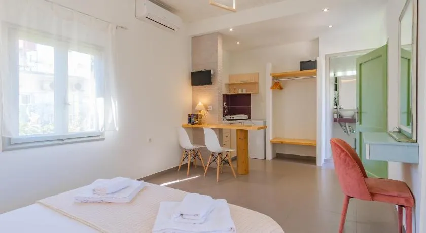Christina Boutique Studios Elounda - Image 1