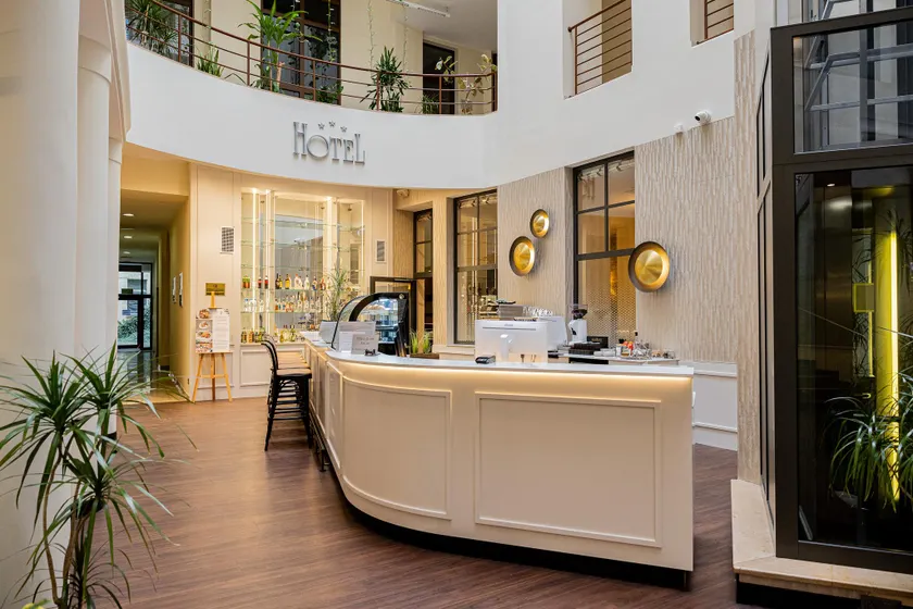Tulip Hotels - Wroclaw Patio - Image 1
