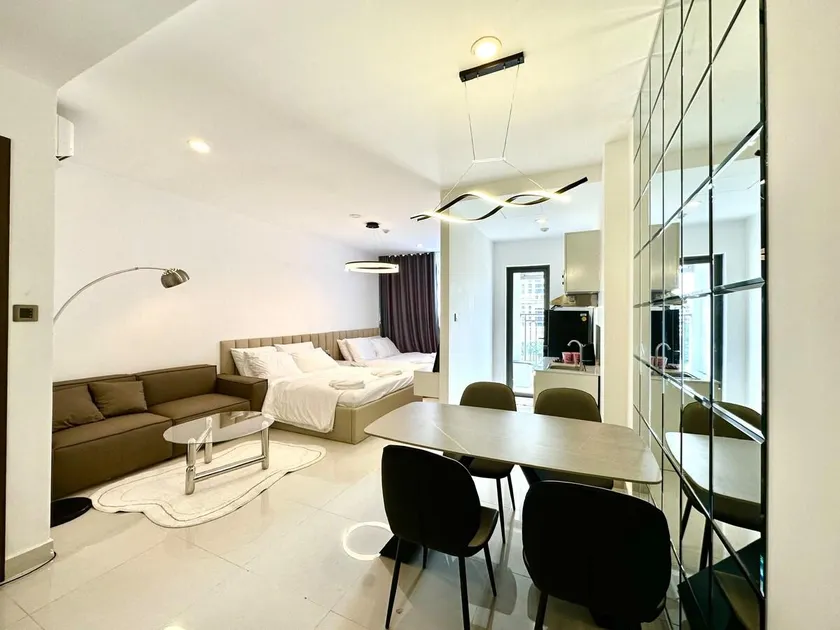 Saigon Royal Apartment Building x 4pax, Nice View - Image 1