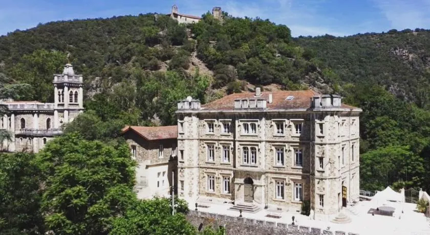Suite romantique d'Isoarde des Baux - Château de Rochetaillée - Image 1