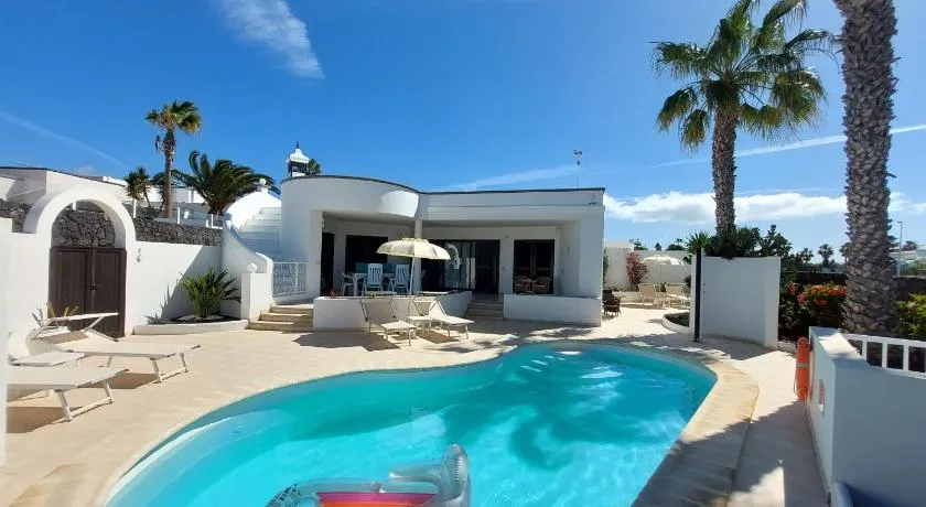 Sol y Luna - Heated pool - BBQ - car not essential - Image 1