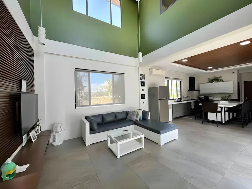 1 Minute Walk to Beach with Lap Pool & 3 Bedroom M - Image 1