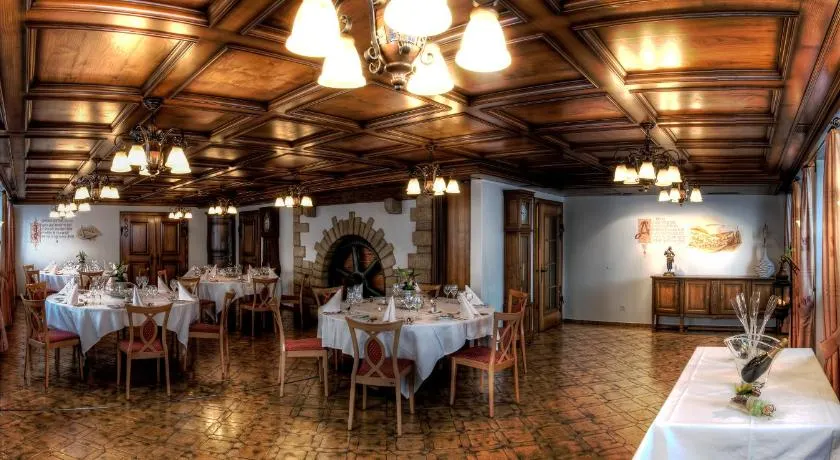 Hotel Kreuz - Image 1