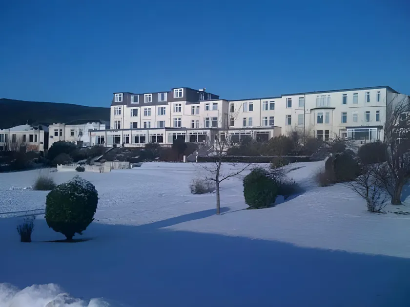 Selborne Hotel - Image 1