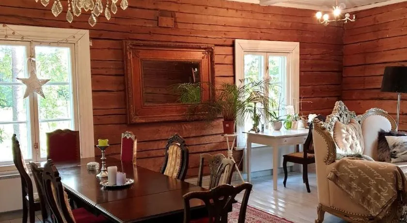 Hirsihuvila, sauna ja kylpyamme, levollista olemista - Image 1