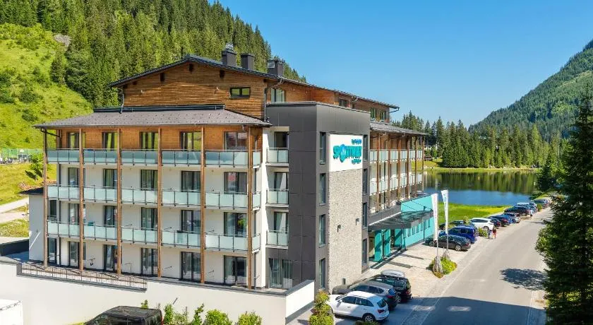 Hotel Sportwelt - Image 1
