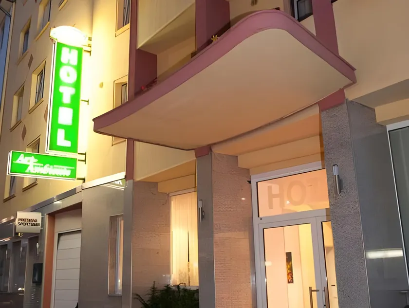Hotel Art-Ambiente - Image 1