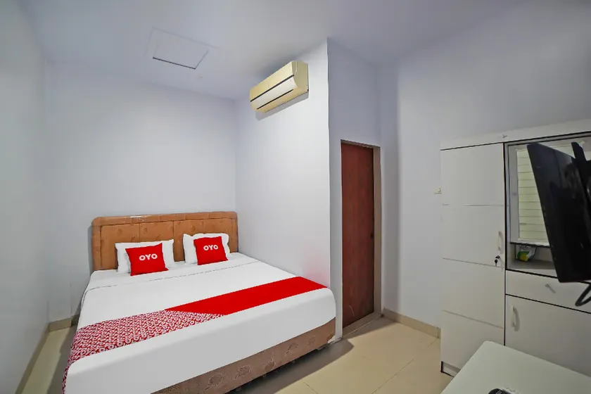 Hotel O Batik Traveller - Image 1