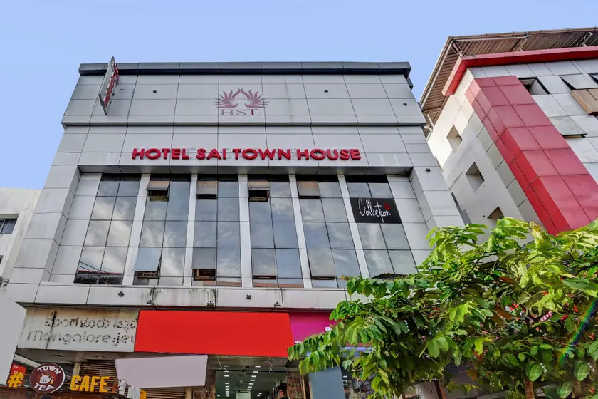Hotel Sai Town House - Image 1