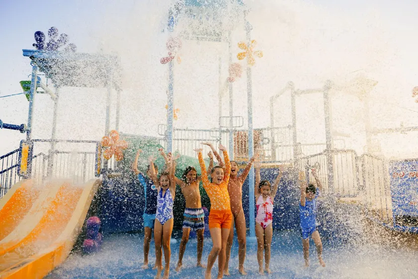 Sea World Resort - Image 1