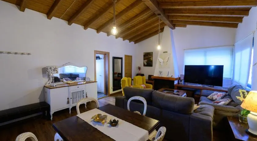 Casa Barxelo con piscina en Monforte de Lemos - Image 1