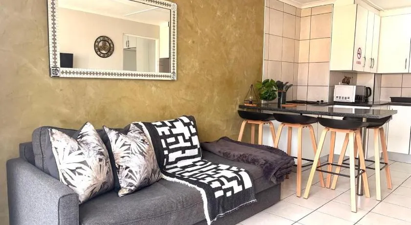 Sea Breeze Manor - Gold unit - Image 1