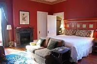 Rothschild Pound House Inn - Image 1