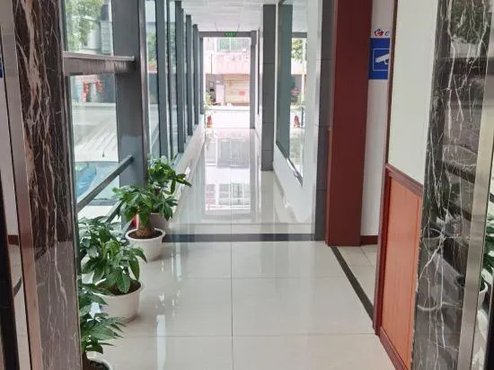 Yichang e-hotel - Image 1