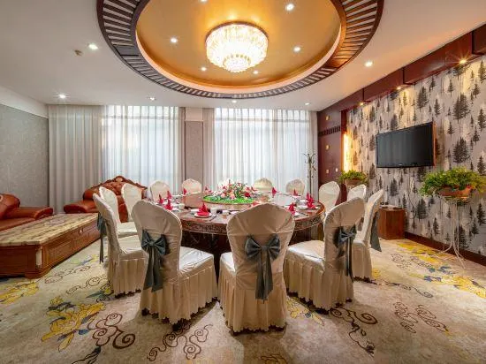 Quantai Hotel - Image 1