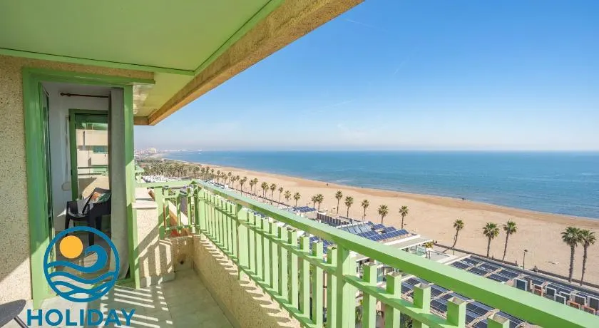 Front Sun Beach Apartment - Image 1