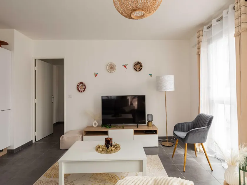 Charming Apartment  2BR4P - Near to Lyon - Image 1