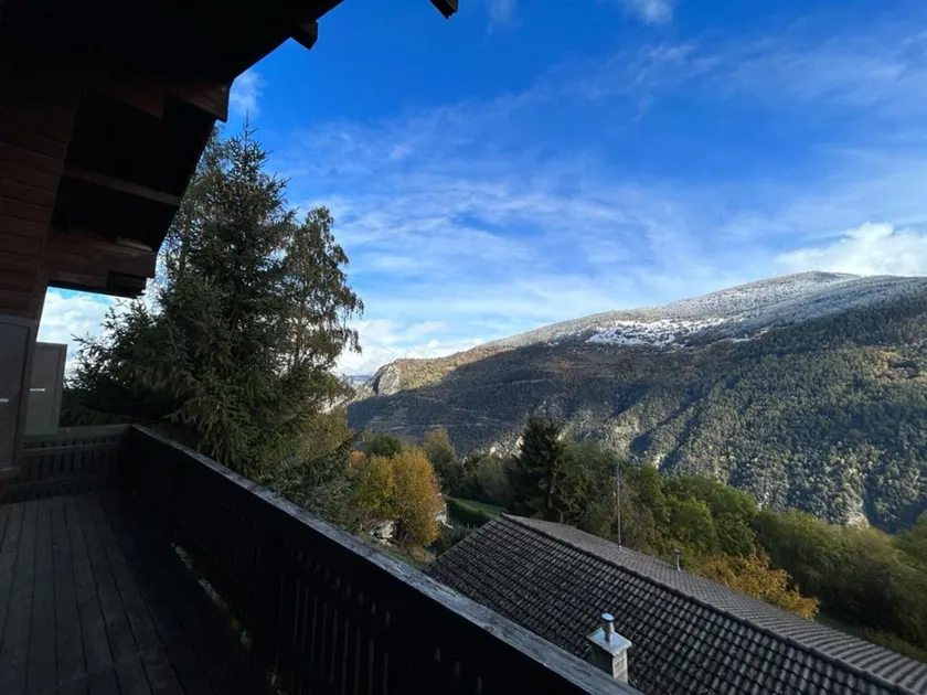 Chalet With Garden and Mountain View - Image 1
