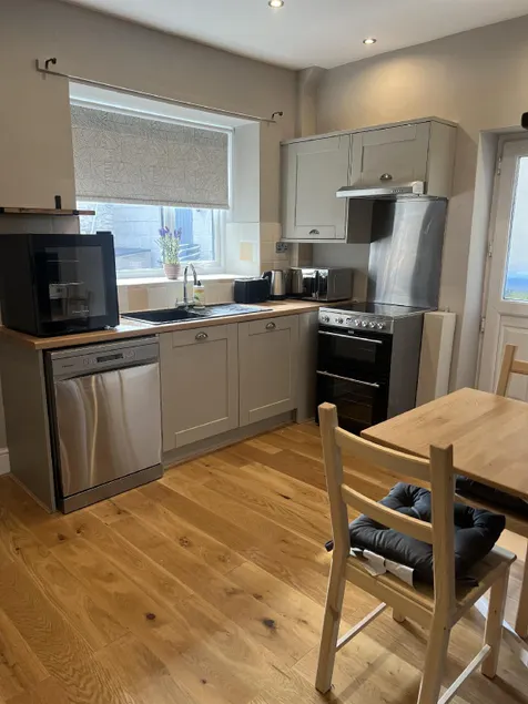 The Cosy Cottage - Image 1