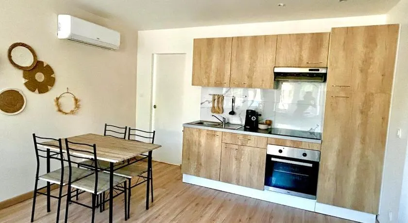 Petite maison sur la colline - Image 1