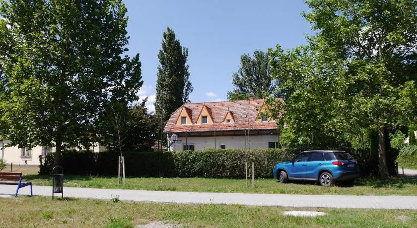 Kisviza Vendégház - Image 1