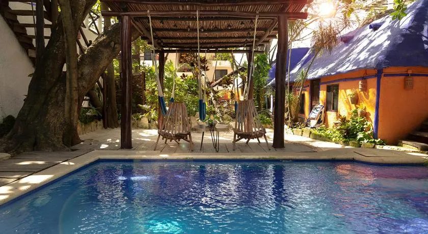 Hotel Amar Inn - Image 1