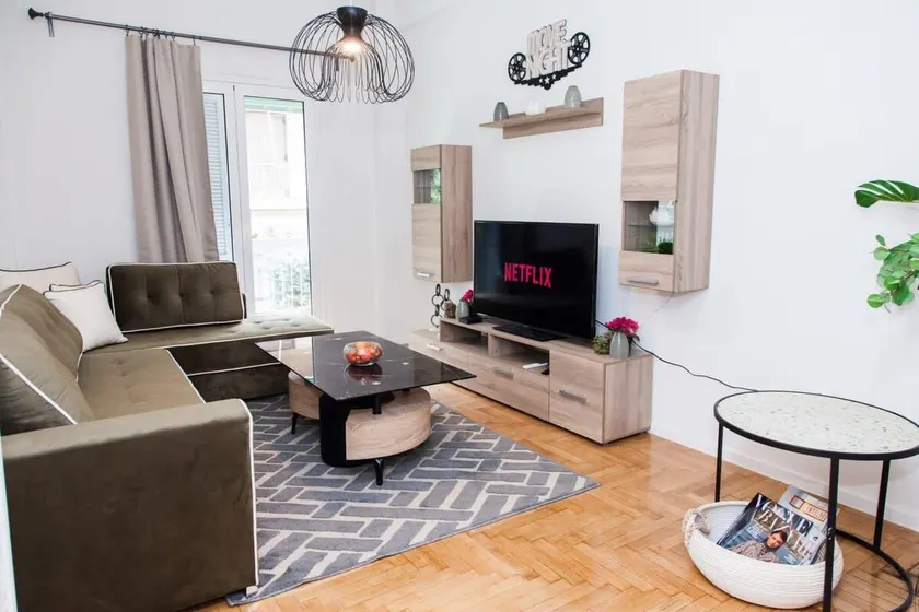 Sophisticated Apt in Charming Kifisia - Image 1