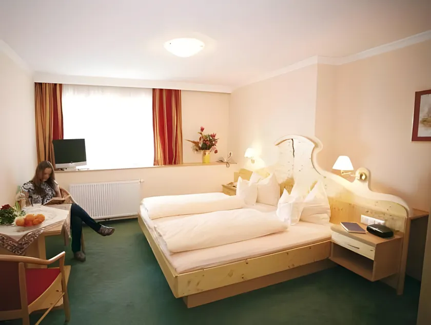 Landhotel Pacher - Image 1