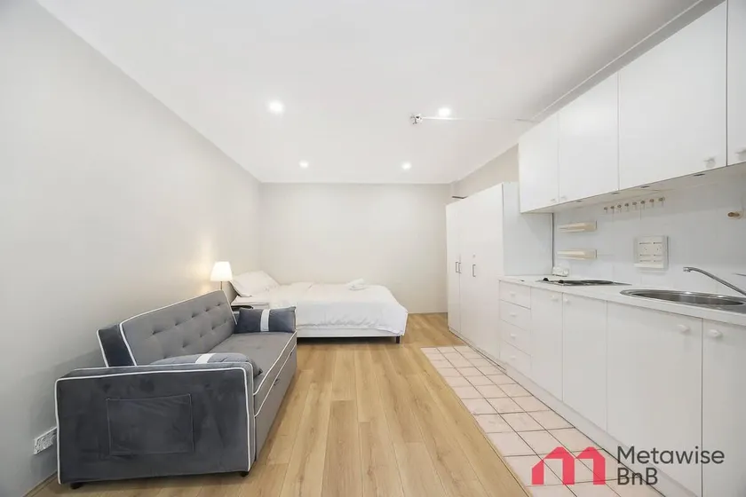 MetaWise BnB Contemporary Studio Steps from Rushcutters Bay 7 - Image 1