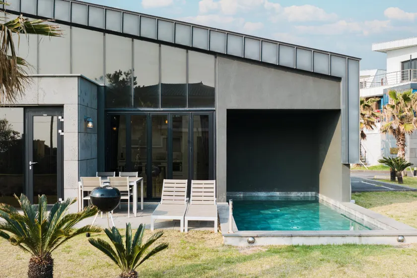 Daejung Secret Gennie Poolvilla - Image 1