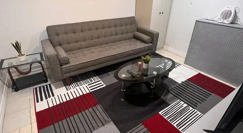 Charming 2 Bedroom Basement Apartment - Image 1