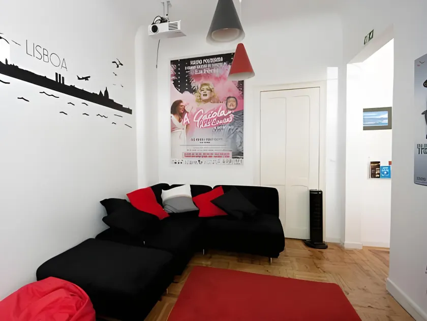 Lisboa Central Hostel - Image 1