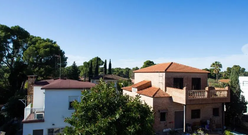 FLORIT FLATS - The Orange Lemon Tree House - Image 1