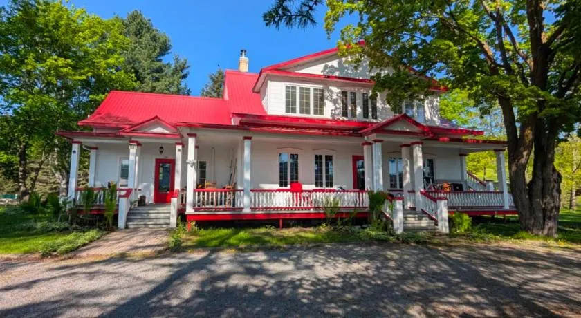 Auberge Baie-St-Paul - Image 1