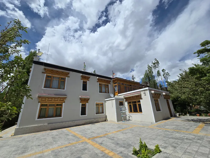 Chalung House - Image 1