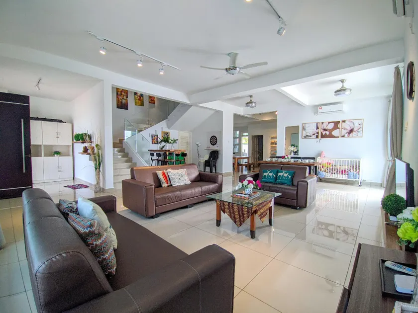 Fun Villa 6rm 12 to 22 pax Wifi Netflix BBQ SteamBoat Games Beach Water Park - Image 1