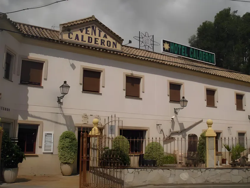 Hotel Restaurante Calderon - Image 1