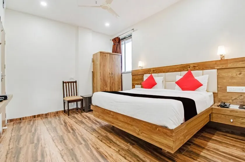 Hotel Star Zest House - Image 1