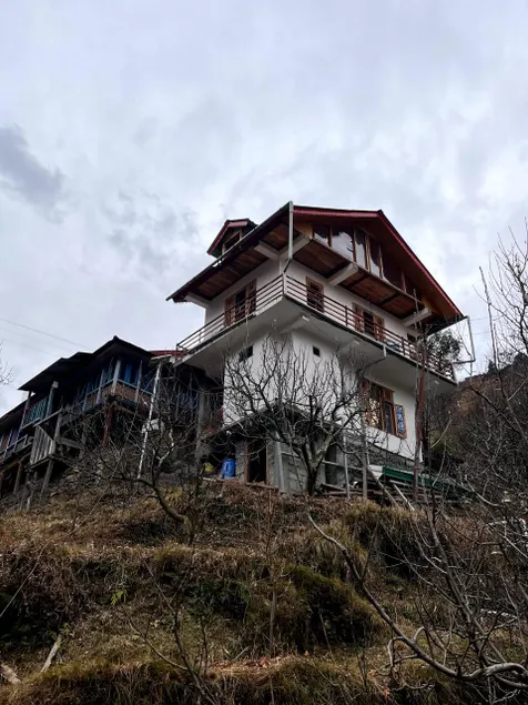 The Apple velley homestay shanghar - Image 1